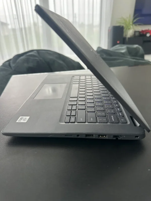 IMG_3127 Dell Latitude 3410 i3 10th Gen 8GB 256GB SSD