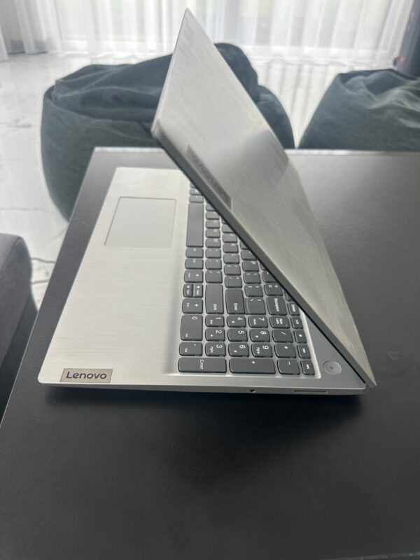 Lenovo IdeaPad 3 15IIL05 i5 8GB 256GB SSD