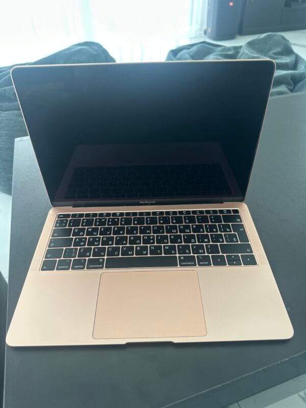 IMG_3253 Apple MacBook Air A1932 Rose Gold i5 8GB 256GB Retina