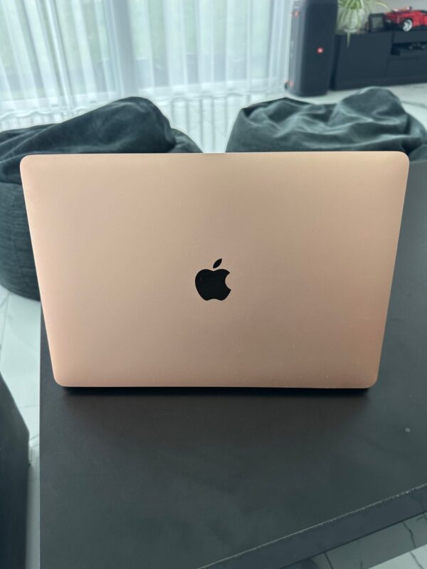 IMG_3255 Apple MacBook Air A1932 Rose Gold i5 8GB 256GB Retina