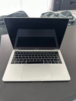 MacBook Pro A1708 i5 8GB 128GB Silver Retina