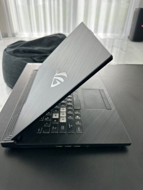 IMG_3296 ASUS ROG Strix G512LU i7 / 16GB RAM / 512GB SSD / GTX 1660 Ti RGB