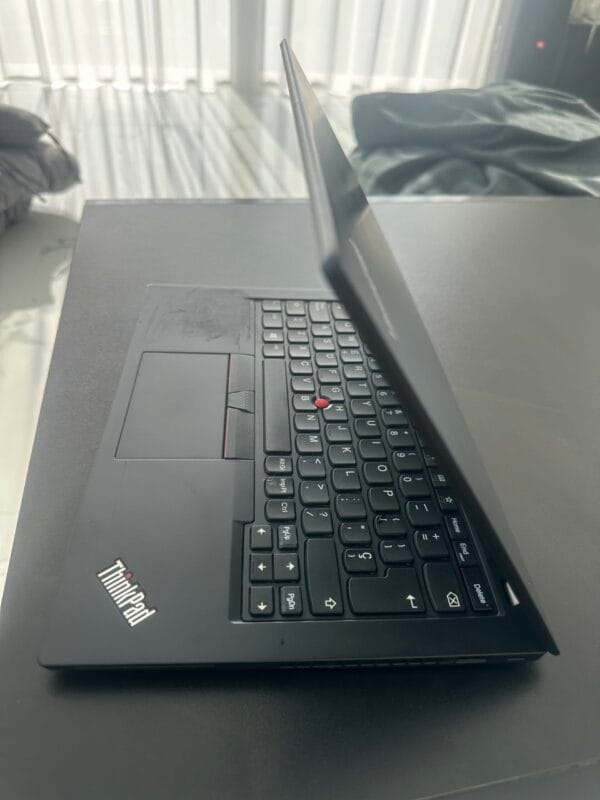 Lenovo ThinkPad X280 i5 / 8GB RAM / 256GB SSD