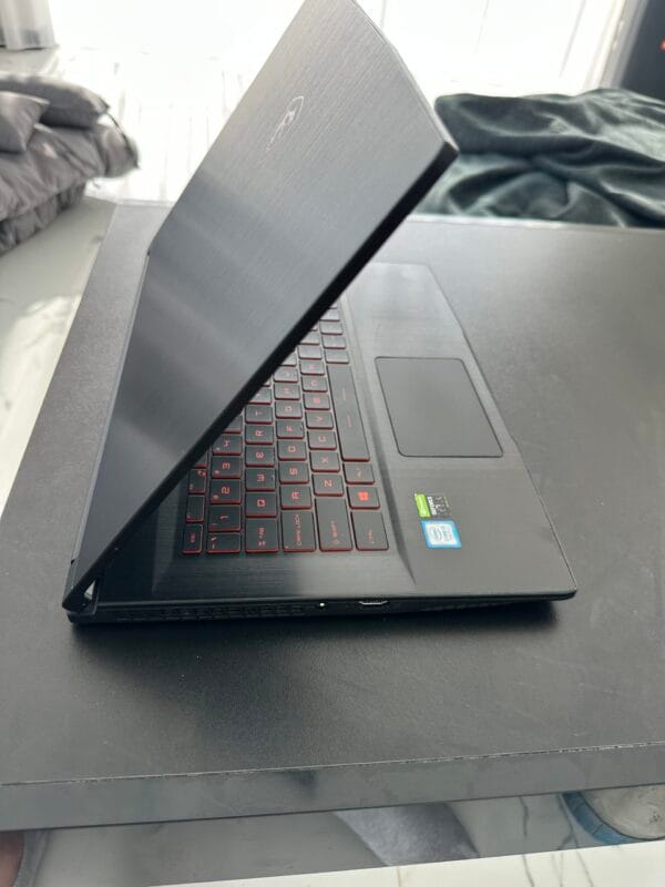 MSI GF65 Thin 9SEXR i5 9th Gen / 16GB RAM / 512GB SSD / RTX 2060