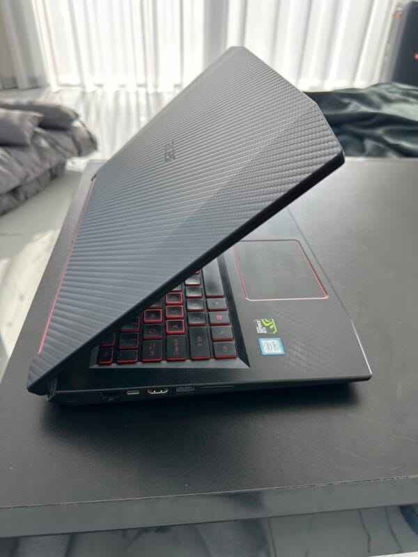 IMG_3337 Acer Nitro 5 AN515-52 i5 / 16GB RAM / 512GB SSD / GTX 1050