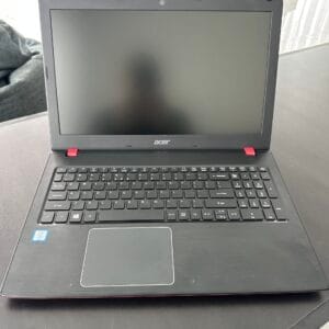 Acer Aspire E5-576G i3 / 8GB RAM / 256GB SSD / MX130 Acer Aspire E5-576G i3 / 8GB RAM / 256GB SSD / MX130