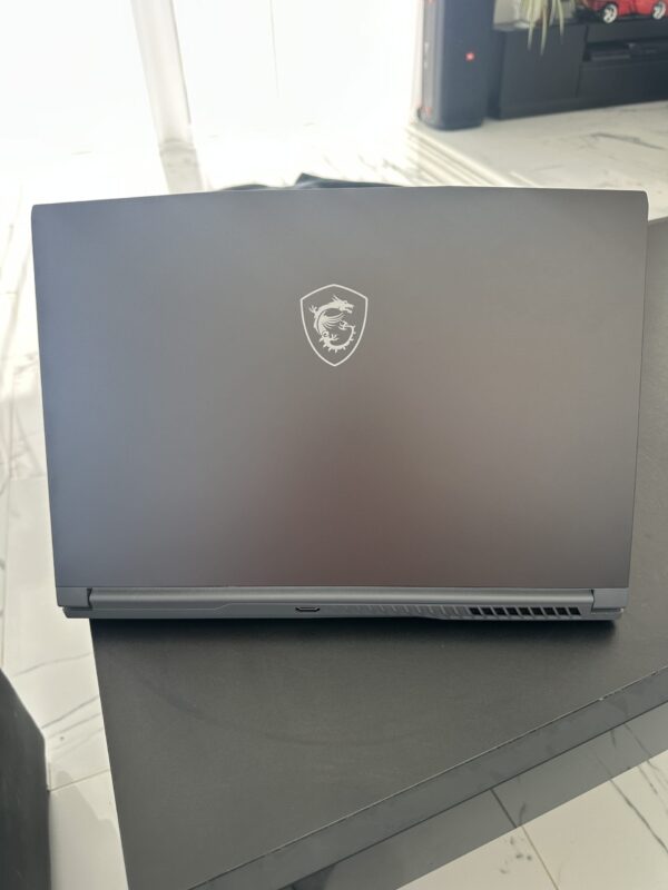 MSI Thin 15 B12UC-2013NL i5-12450H / 16GB RAM / 512GB SSD / RTX 3050 144Hz